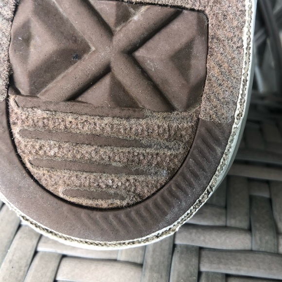 Converse Shoes - Picture 13 of 14